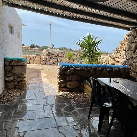 I Dammusi Del Blu Affittacamere Lampedusa