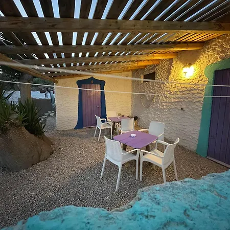 I Dammusi Del Blu Гостевой дом Лампедуза